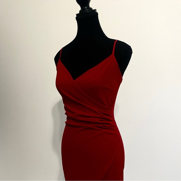 Le Chateau Red Asymmetrical Wrap Dress - Picture 3 of 7